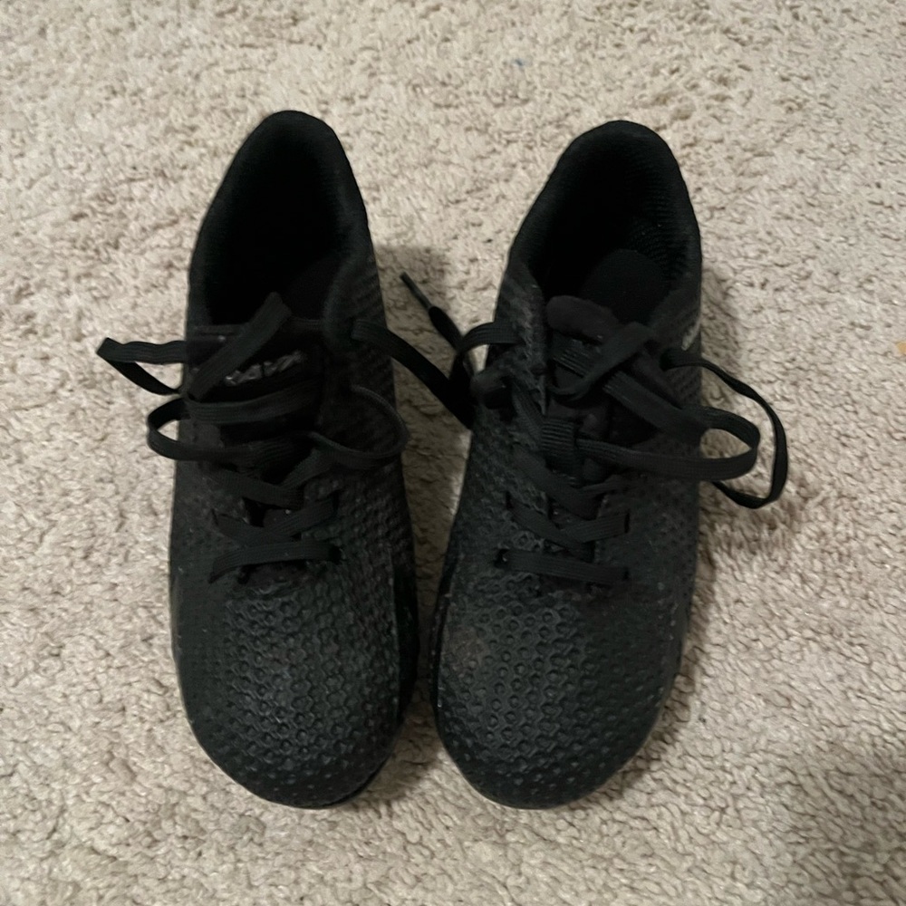 Kids Black Lace-Up Soccer Cleats